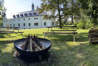 Zámek Třešť, zámecký park, Ohniště